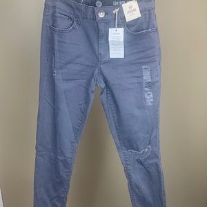 NWT grey denim jeggings